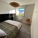 Apartment T2 Avec Parking, Loggia, Vue Puy De Dome