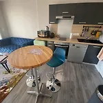 T2 Avec Parking, Loggia, Vue Puy De Dome Apartment